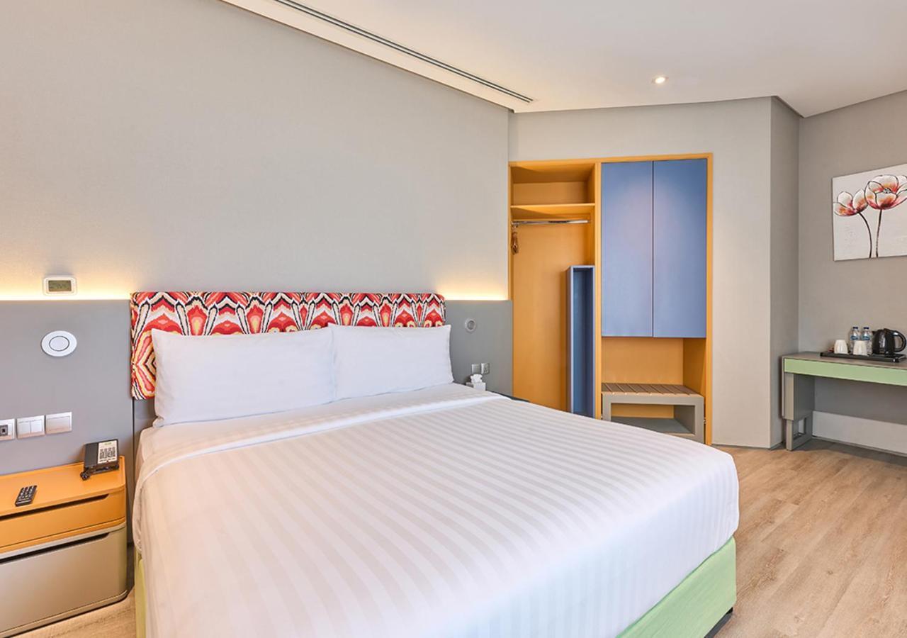 Ibis Styles Dubai Jumeira Exterior foto