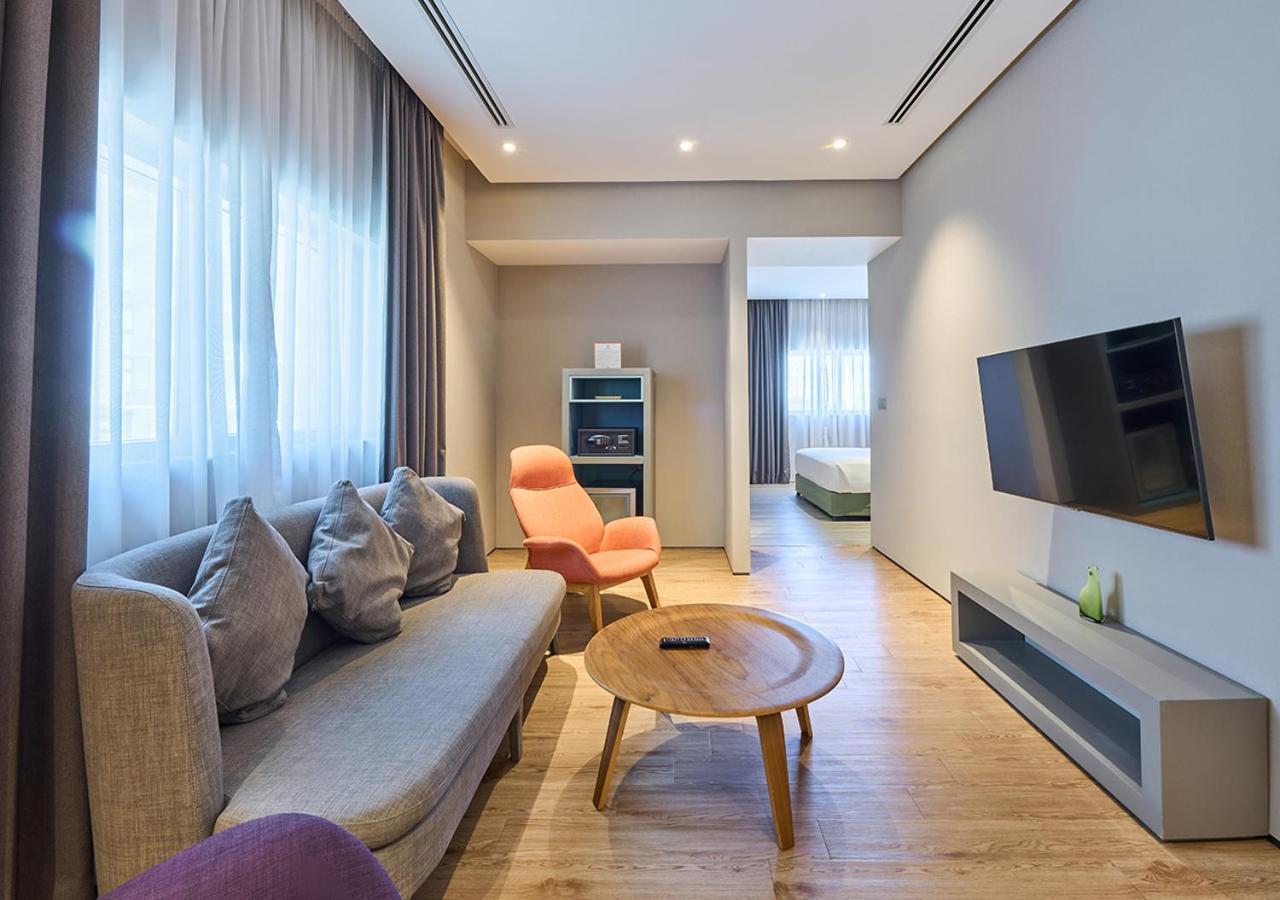 Ibis Styles Dubai Jumeira Exterior foto