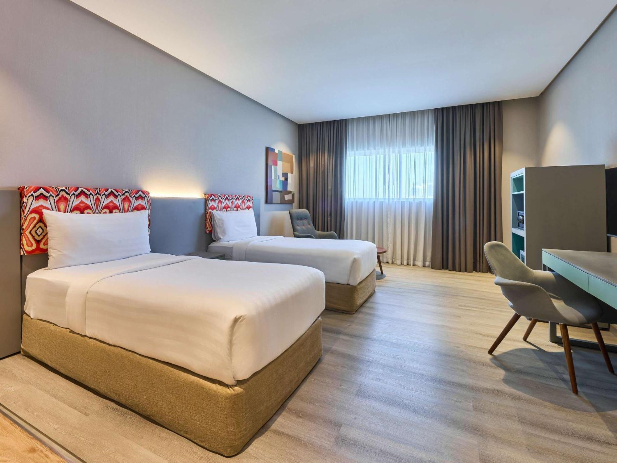 Ibis Styles Dubai Jumeira Exterior foto