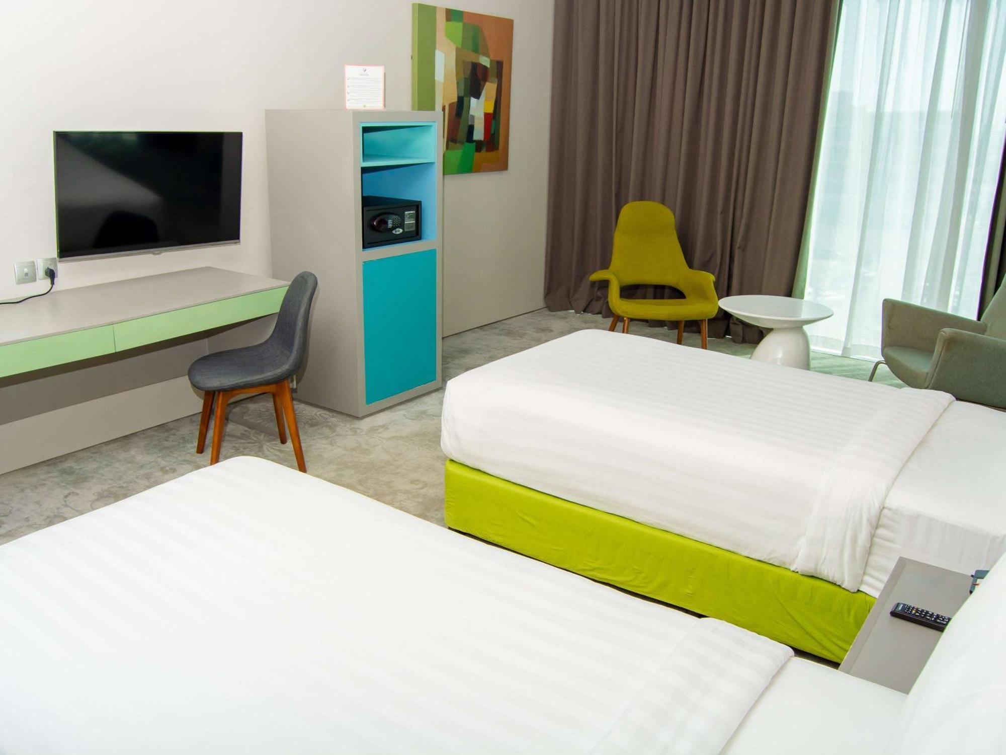 Ibis Styles Dubai Jumeira Exterior foto