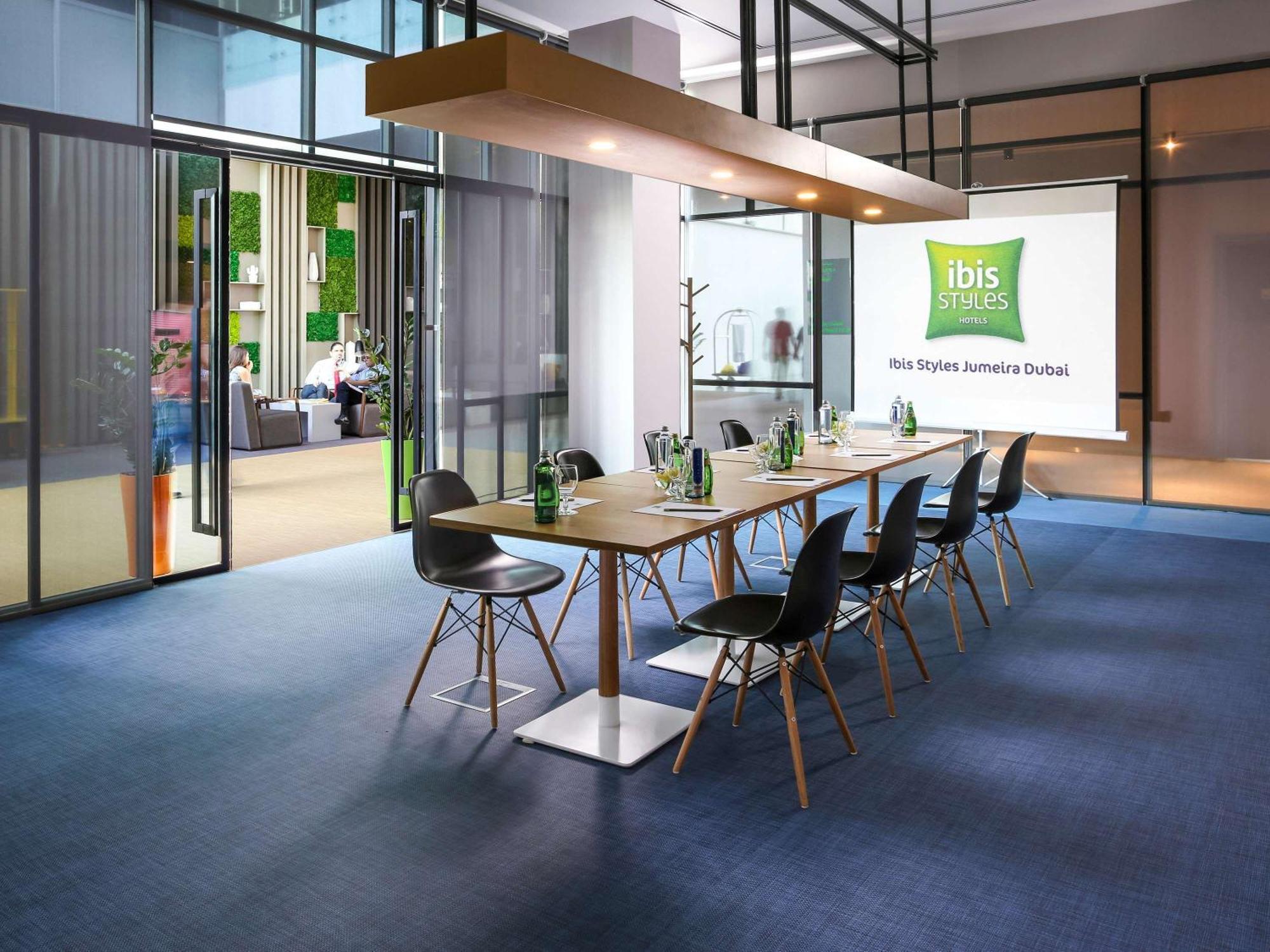 Ibis Styles Dubai Jumeira Exterior foto